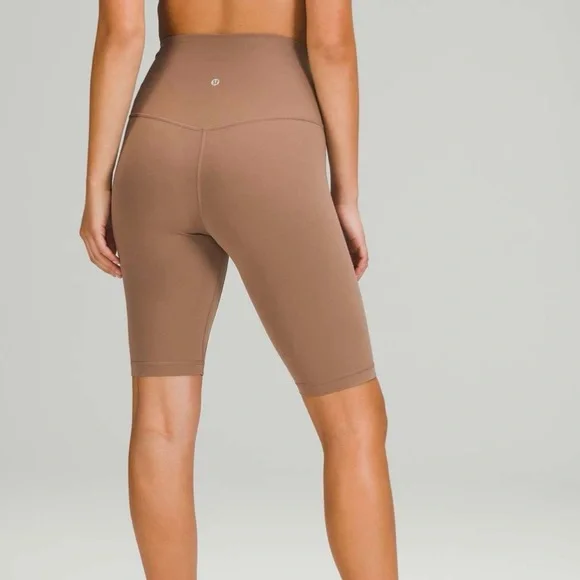 Lululemon Align Super High Rise Shorts 10 - Picture 1 of 15